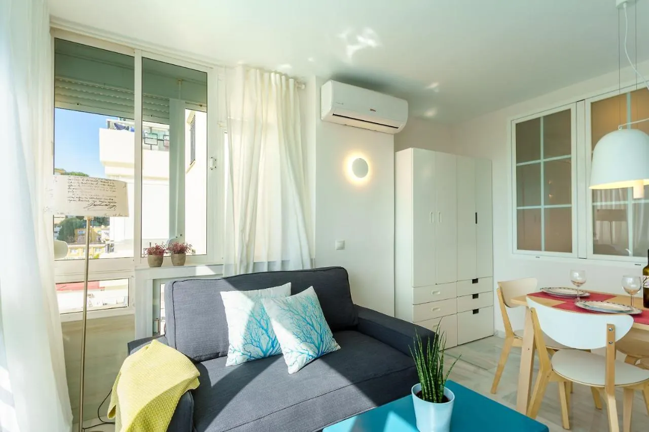 Malagasuite Carihuela Seaview Torremolinos 0*,