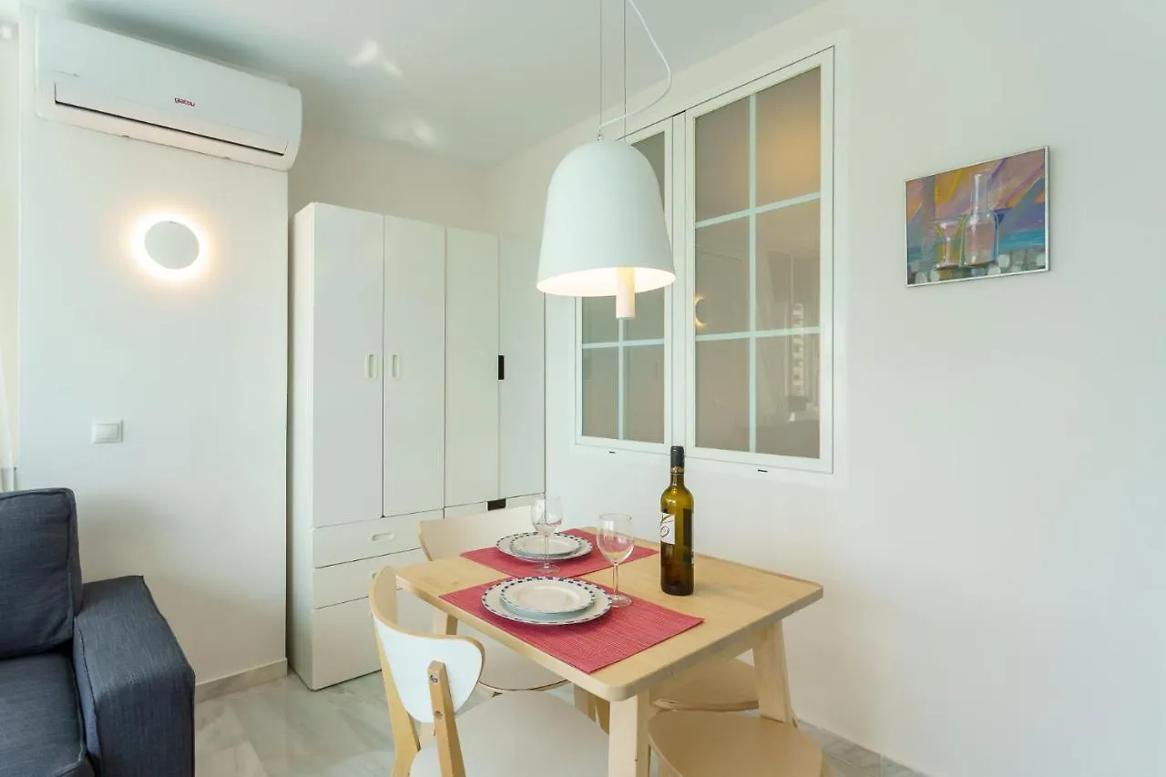 Malagasuite Carihuela Seaview Torremolinos