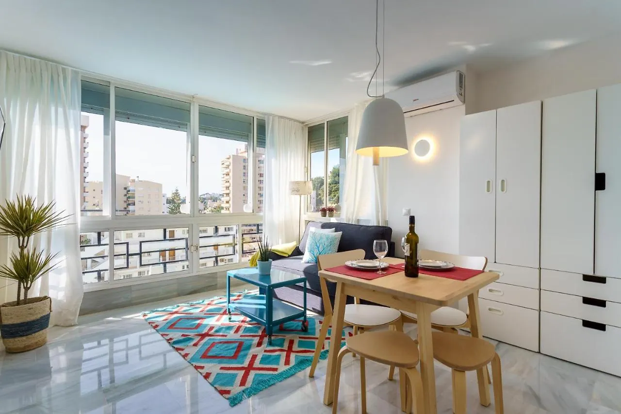 Malagasuite Carihuela Seaview Torremolinos